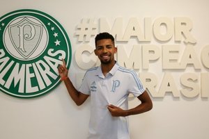 Barcelona acerta compra de Matheus Fernandes, do Palmeiras