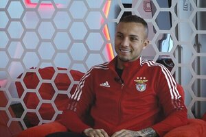 Especulado no Brasil, Cebolinha garante que no pretende deixar o Benfica