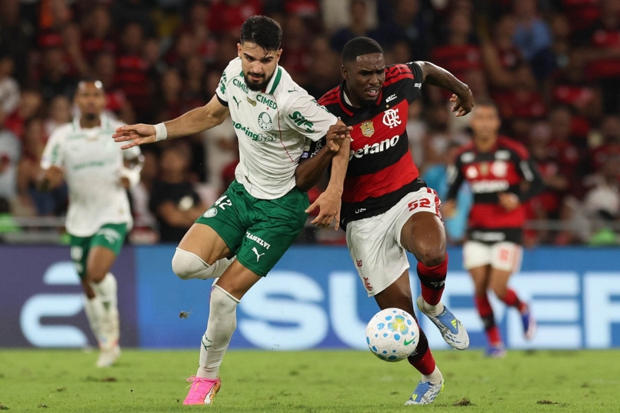 Brasileirão se prepara para o retorno com Palmeiras na liderança e disputa acirrada por posições Brasileirão se prepara para o retorno com Palmeiras na liderança e disputa acirrada por posições