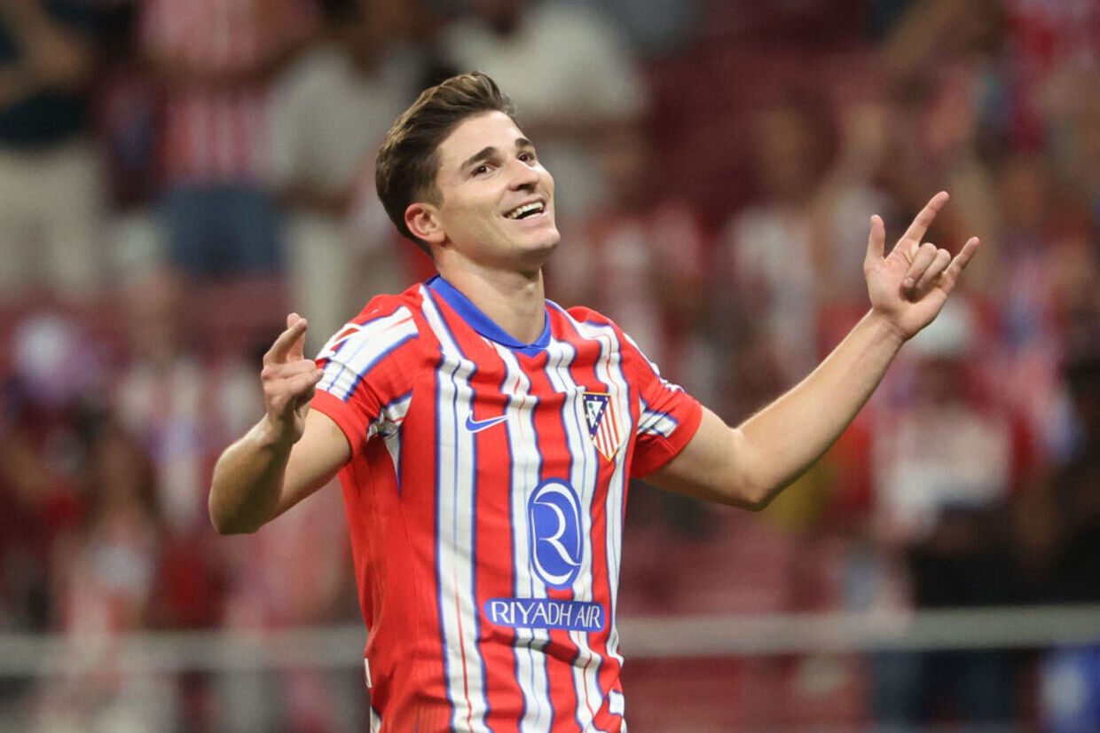Atlético precisa de Álvarez no fim para eliminar time da sexta divisão na Copa do Rei