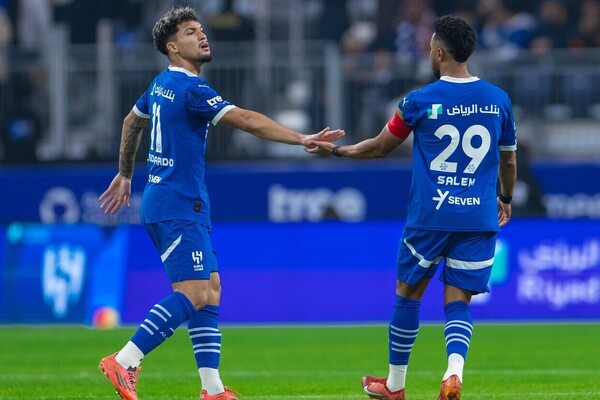 Al Hilal tropea em casa e apenas empata com o Al Riyadh