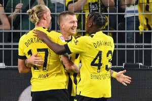 Reus marca, Dortmund bate Hoffenheim e assume a ponta do Alemo