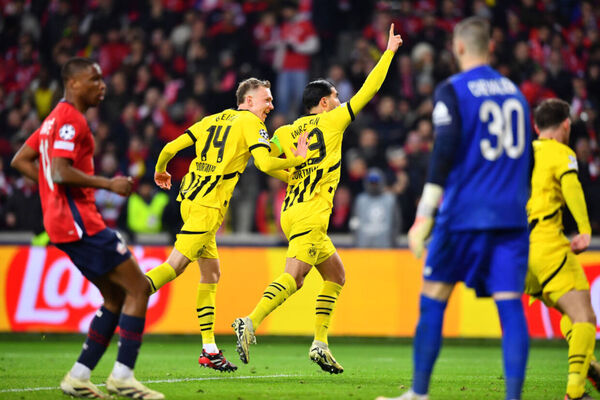 Dortmund busca a virada na Frana, elimina o Lille e enfrenta o Barcelona nas quartas