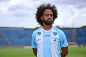 Por racismo contra Celsinho, do Londrina, Brusque  multado e perde trs pontos na Srie B