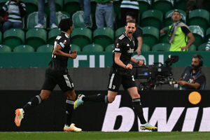 Juventus segura empate contra o Sporting e garante vaga na semi