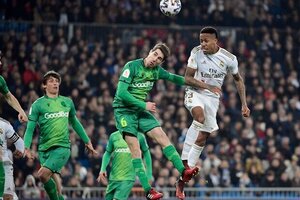 Com pouco espao no Real, Milito  alvo do Tottenham