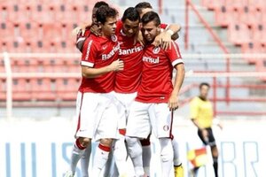 Paran se aproxima de acerto com atacante ex-Internacional