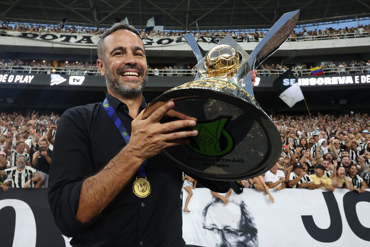Artur Jorge tem futuro incerto no Botafogo