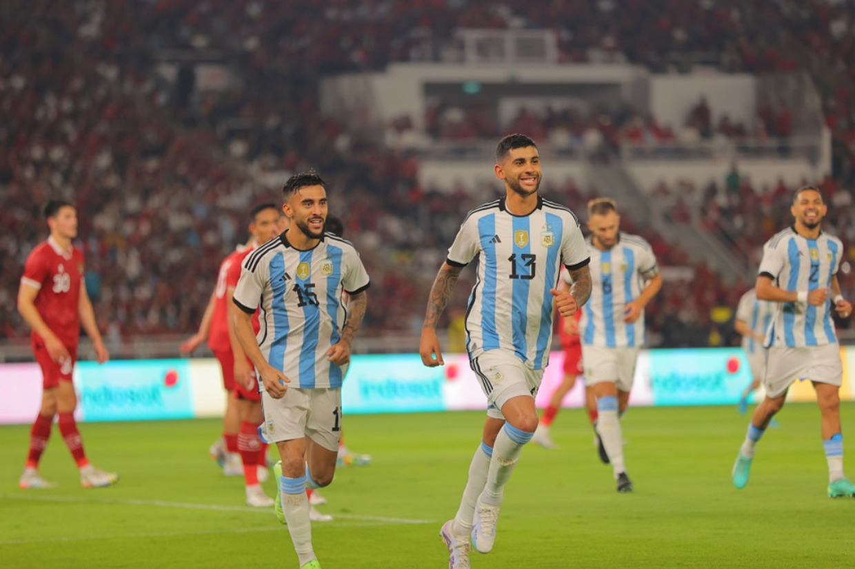 Sem Messi, Argentina vence Indonésia em dia de experiências