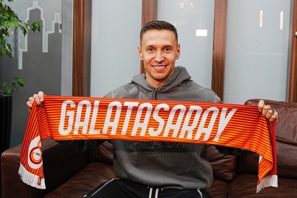 Lateral da seleo polonesa refora o Galatasaray