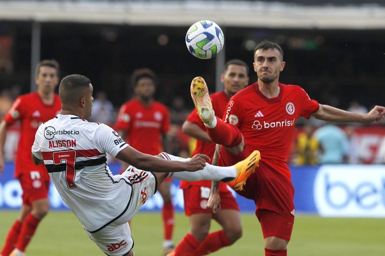 Inter e São Paulo fazem duelo das 'secas' por retomada no Brasileirão