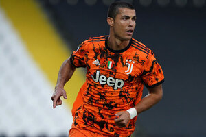 Recuperado de Covid, CR7 entra no segundo tempo, faz dois e Juve goleia Spezia