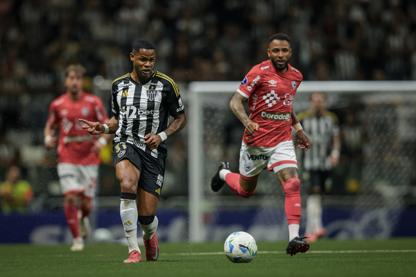 Atltico Mineiro martela, mas s empata com o Cienciano em casa e avana na vice-liderana