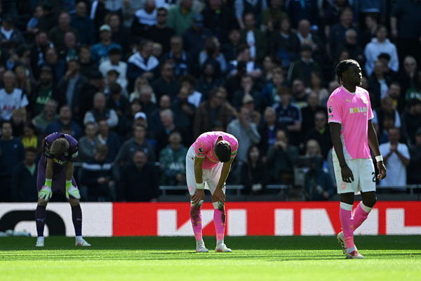 Com dois de Johnson, Tottenham vence e rebaixa o Southampton
