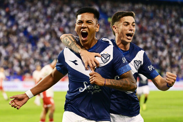 Vlez faz sua parte, vence Huracn e conquista o Campeonato Argentino