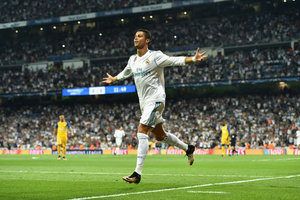 Real Madrid comea defesa do ttulo com tranquila vitria sobre Apoel 