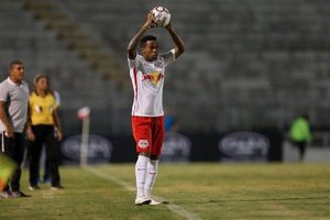 Com propostas de Paran e Juventude, Everton Silva espera novo clube para 2017