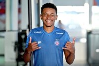 Eric Ramires regularizado no Bahia depois de passagem pelo Basel