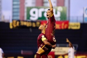Thiago Neves garante vitria do Sport sobre o Athletico Paranaense 