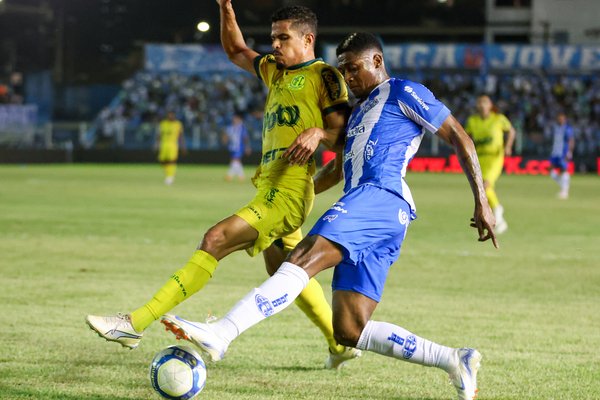 Com um a mais, Paysandu no aproveita superioridade e fica no empate contra o Mirassol