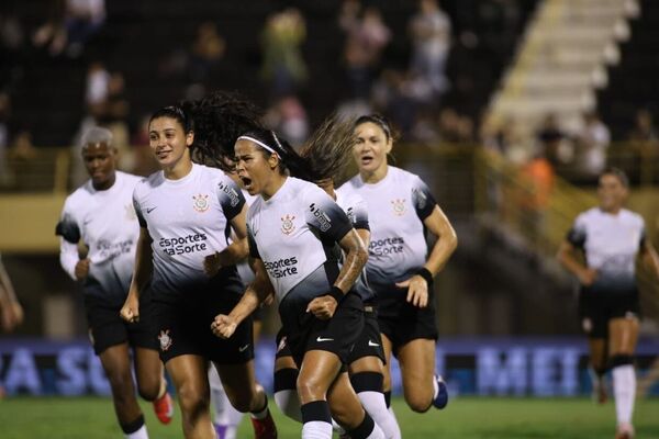 Corinthians passa pelo Cruzeiro e decide a Supercopa contra o So Paulo