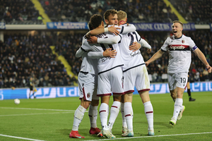 Bologna passa fcil pelo Empoli e se aproxima da deciso da Coppa Italia