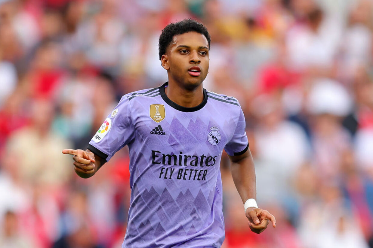 Rodrygo pode substituir Salah no Liverpool, diz site