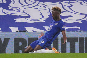 Abraham rejeita novo contrato com Chelsea enquanto clube desejar Haaland
