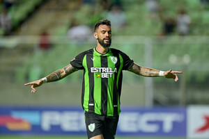 Mastriani marca cinco gols e Amrica Mineiro goleia o Pouso Alegre