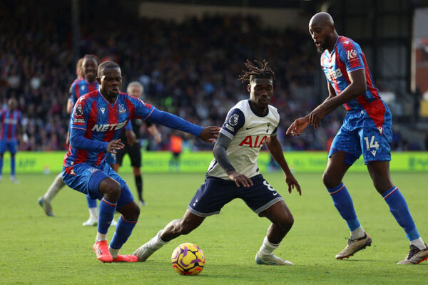 Tottenham sucumbe no Selhurst Park e perde para o Crystal Palace