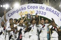 Com gol nos acrscimos, Vasco busca empate com Bahia e fatura a Copa do Brasil S20