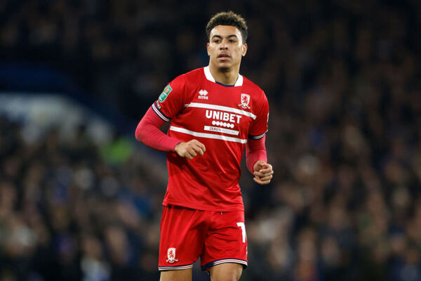 Aston Villa encaminha compra de jovem atacante do Middlesbrough