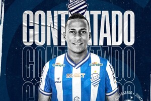 CSA anuncia a chegada do atacante Robinho para 2023
