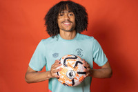 Promessa do United, Chong retorna a Premier League por recm-promovido Luton Town