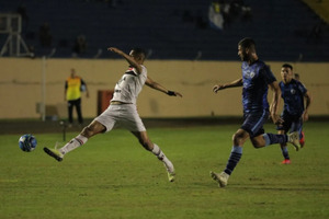 Botafogo-SP mostra efetividade e vence de virada o Londrina no ltimo lance
