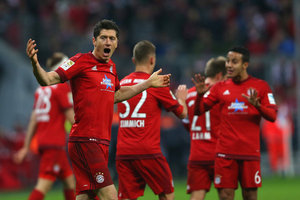 Ingolstadt faz jogo duro, mas Bayern vence com gols no segundo tempo