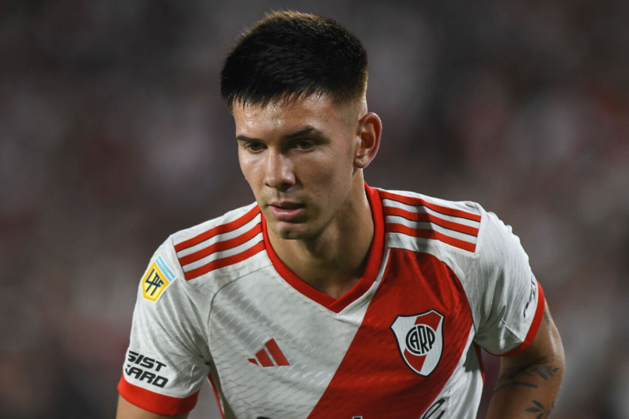 Milan larga na frente do Real Madrid na disputa por joia do River Plate