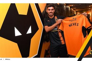 Wolverhampton contrata dois jogadores do Porto