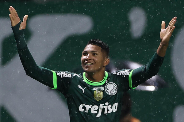 Vasco atravessa a negociao por Rony, mas Palmeiras mantm acerto com o Atltico