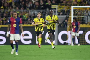 Guirassy supera Lewa e Haaland pelo Dortmund e entra em seleto grupo na Champions