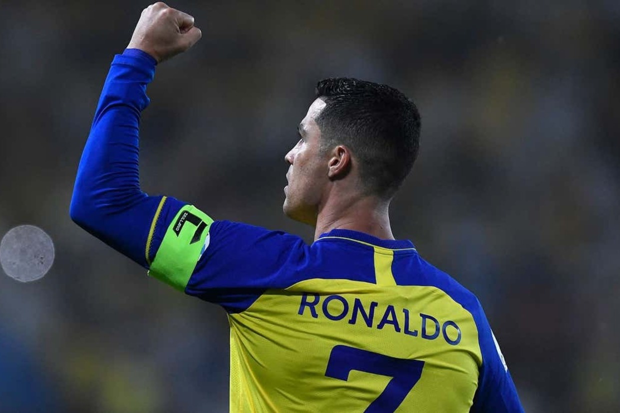 Cristiano Ronaldo marca em virada e Al Nassr mantém caça ao líder Al-Ittihad