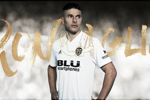 Roncaglia  o novo reforo do Valencia