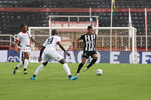 Poucas emoes e nenhum gol: Pouso Alegre e Atltico empatam pelo Mineiro