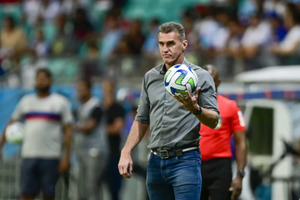 Aps derrota para o Bahia, Amrica-MG demite Vgner Mancini