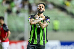 Cinco gols? Mastriani consegue feito indito neste sculo no Mineiro