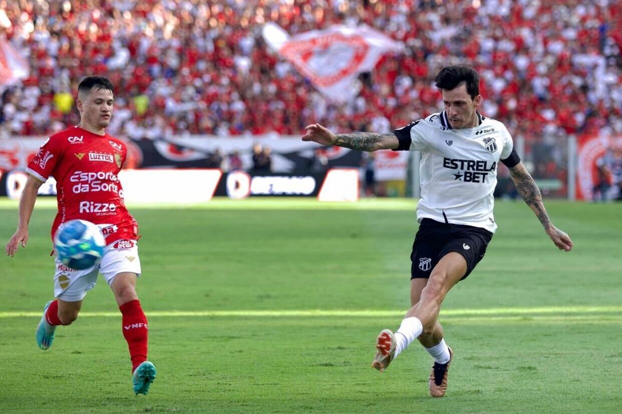 Flamengo aproveita tropeços de rivais para tomar ponta do