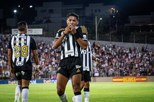 Rony brilha, Atltico volta a vencer o Tombense e enfrenta o Amrica na deciso do Mineiro