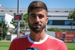 Alvo do Botafogo, Rodrigo Pinho vai trocar Benfica pelo Coritiba