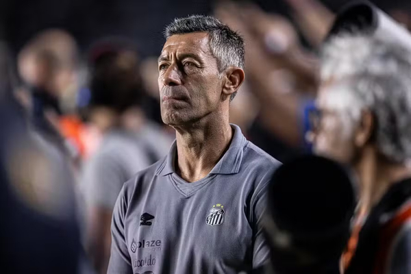 Caixinha naufraga na tentativa de propor o jogo e deixa o Santos sem cumprir promessas