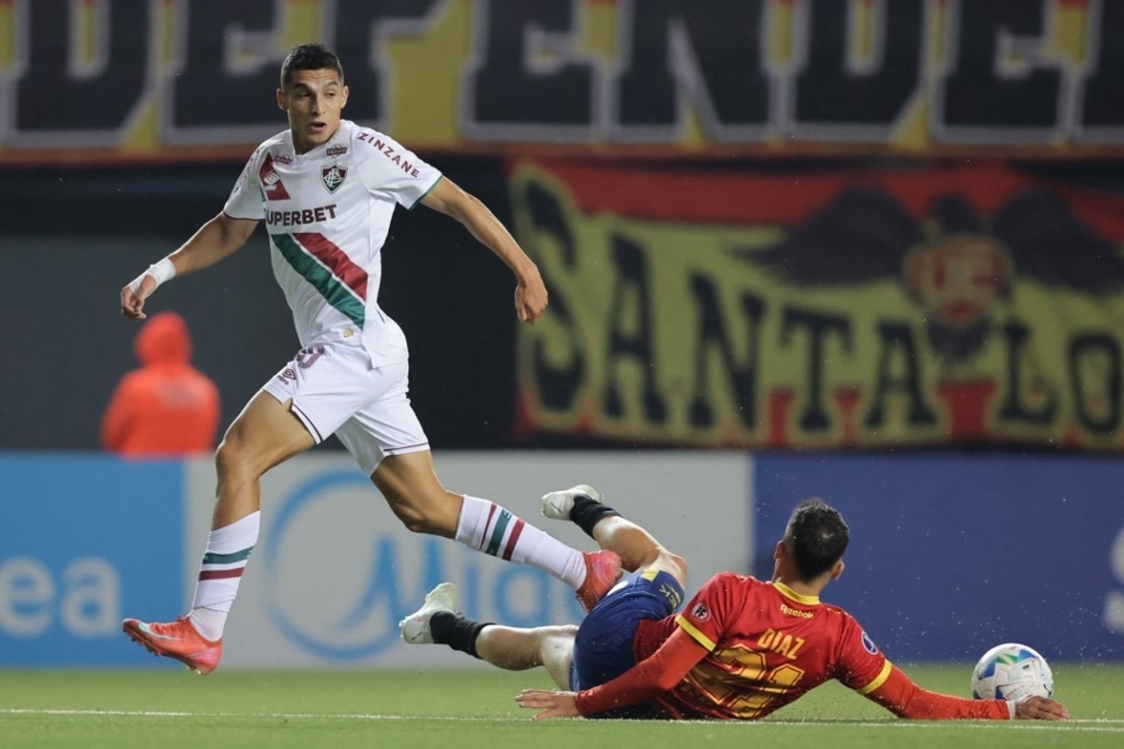 Com time reserva, Fluminense arranca empate com a Unin Espaola na Sul-Americana